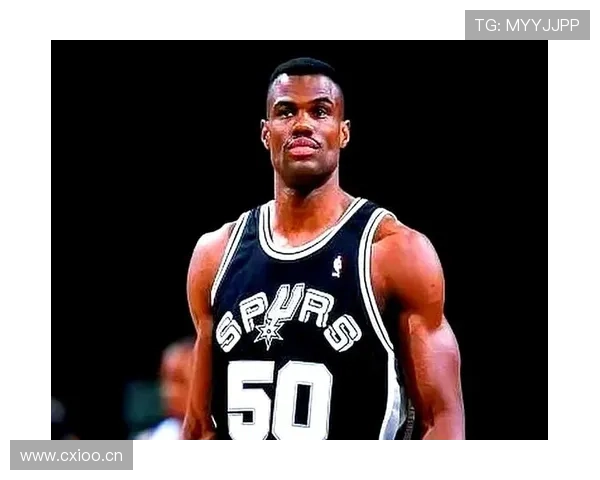 拉塞尔防守统治力重塑现代中锋角色