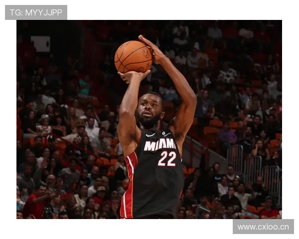 希罗利用挡拆拉开空间提升三分效率 助热火进攻升级