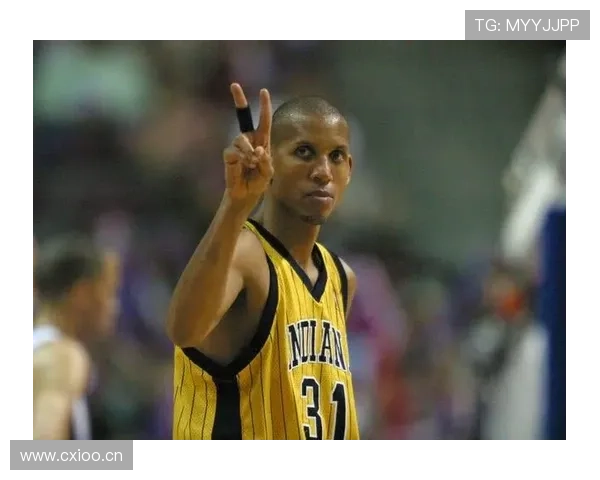 迈克尔·芬利无球跑动提升季后赛得分爆发，拉开对位防守差距